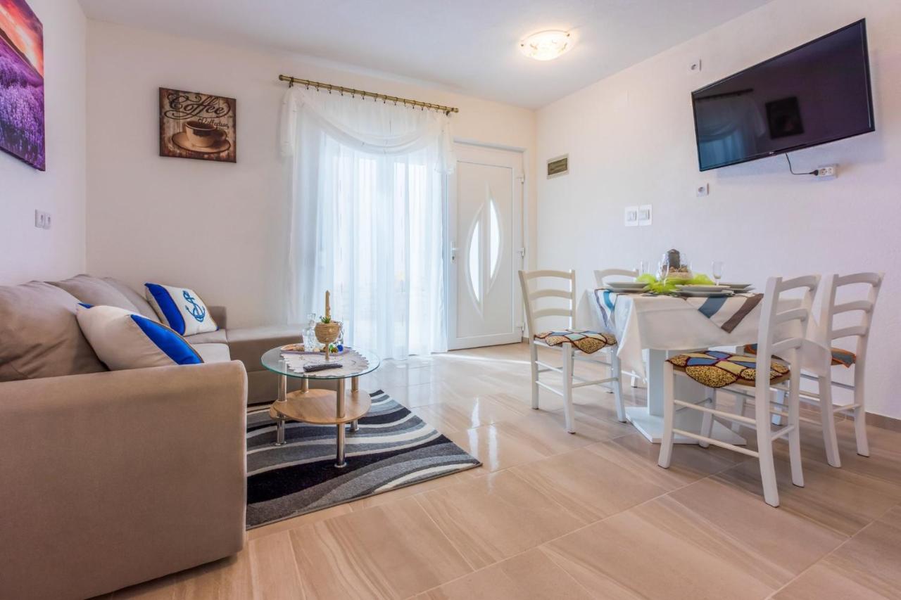 Stupar Lägenhet Crikvenica Rum bild