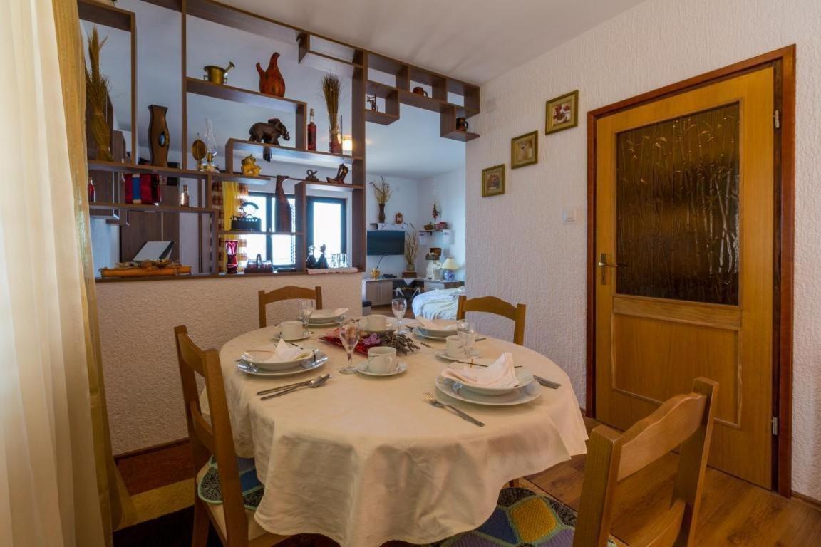 Stupar Lägenhet Crikvenica Rum bild