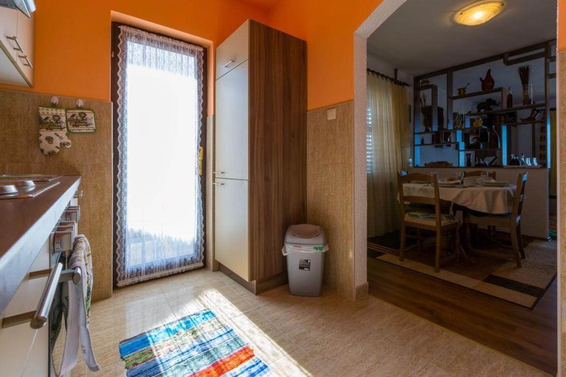 Stupar Lägenhet Crikvenica Rum bild