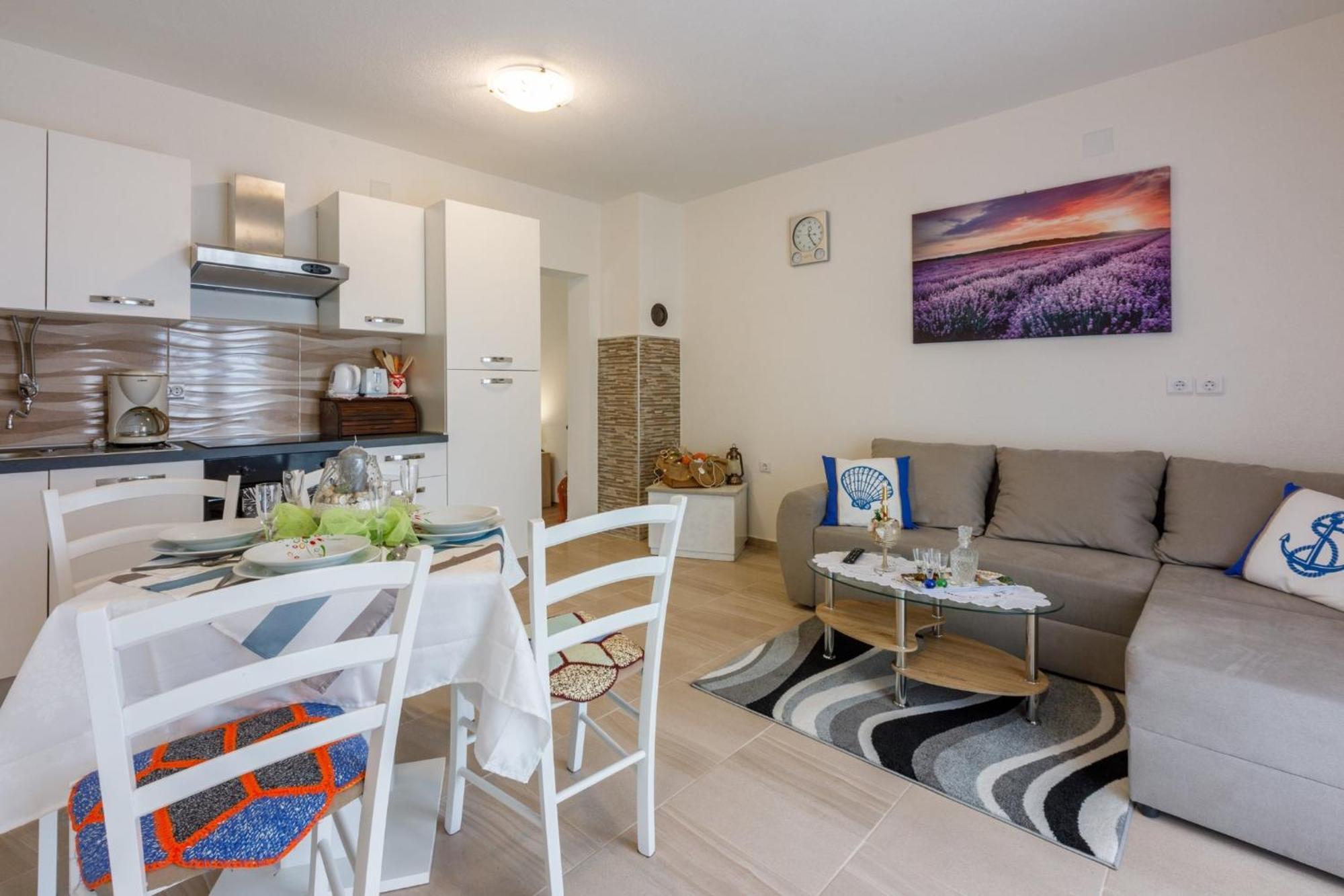 Stupar Lägenhet Crikvenica Rum bild